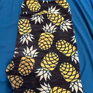 Pineapple lularoe leggings